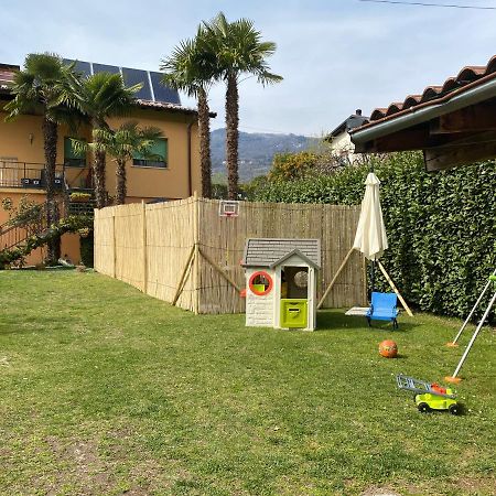 Casa Vacanza Veronica Con Giardino Вербания Экстерьер фото