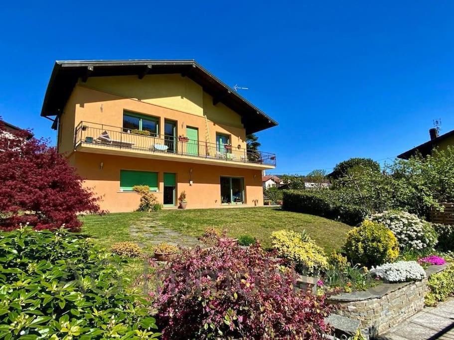 Casa Vacanza Veronica Con Giardino Вербания Экстерьер фото