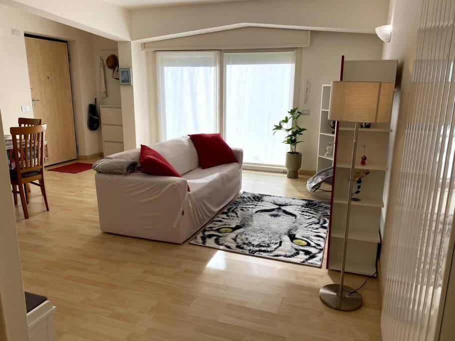 Casa Vacanza Veronica Con Giardino Вербания Экстерьер фото