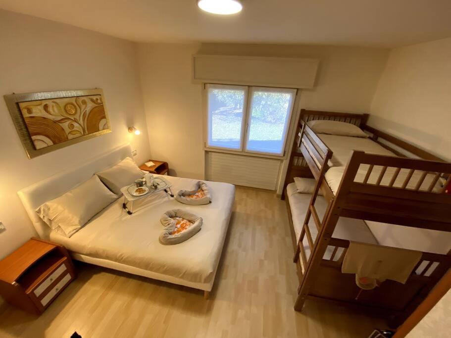 Casa Vacanza Veronica Con Giardino Вербания Экстерьер фото